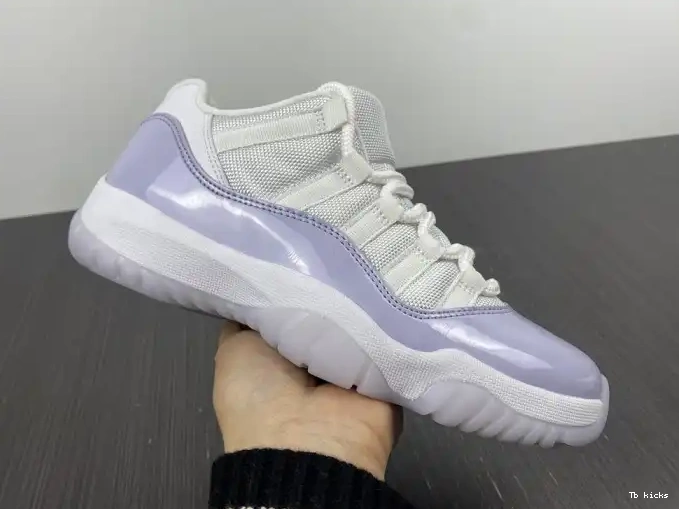 Rep TBK Pure Air 11 Jordan WMNS AH7860-101 Violet Low 0611